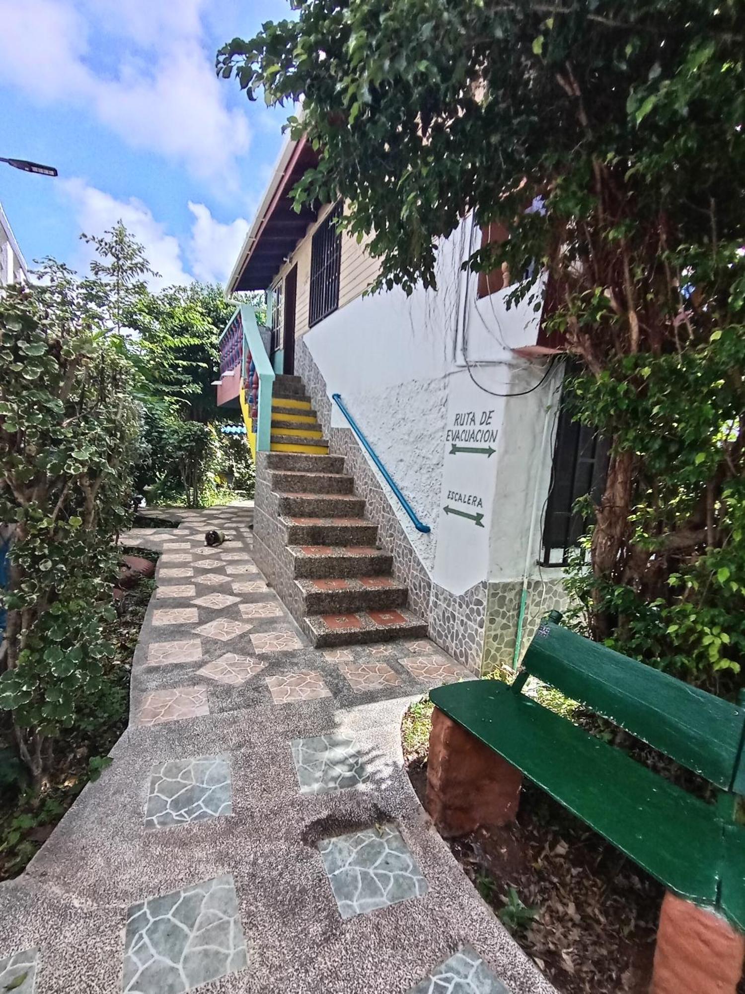 Hospedaje Turistico Angula Place San Andrés Exteriör bild